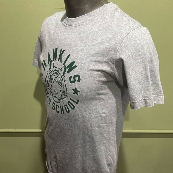 Nike Gray Hawkins High School Kids T-Shirt size S - Picture 3 of 4